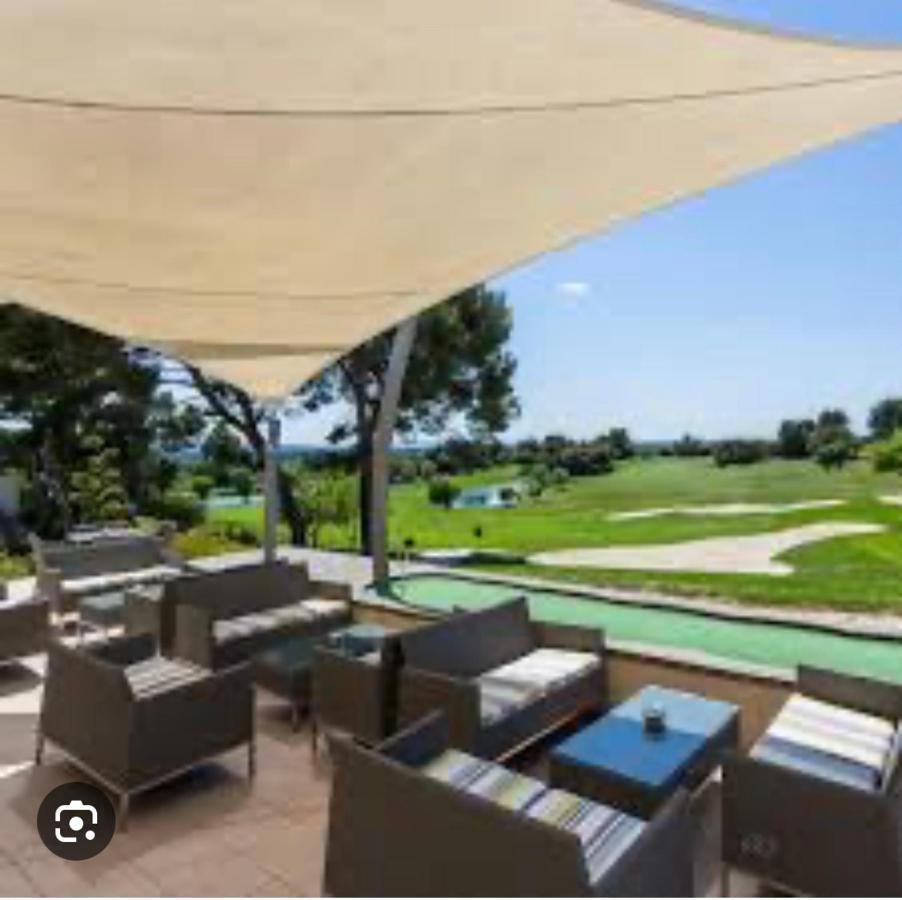 Appartement Golf De Saumane 2 Chambres 2 A 4 Personnes Eksteriør billede